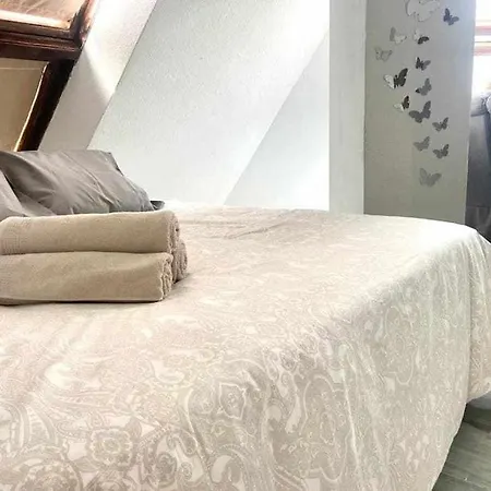 Estudio El Arquillo L 아파트 *